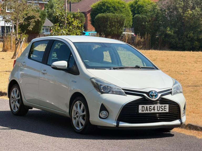 2014 Toyota Yaris 1.5 VVT-h Excel E-CVT Euro 6 5dr (15in Alloy) HATCHBACK Petrol/Electric Hybrid ...
