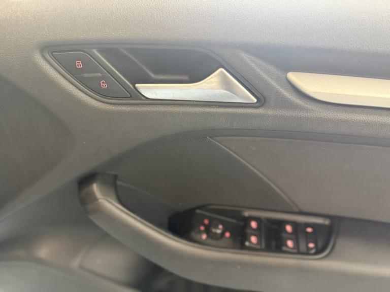 AUDI A3 1.6 TDI SE 2014