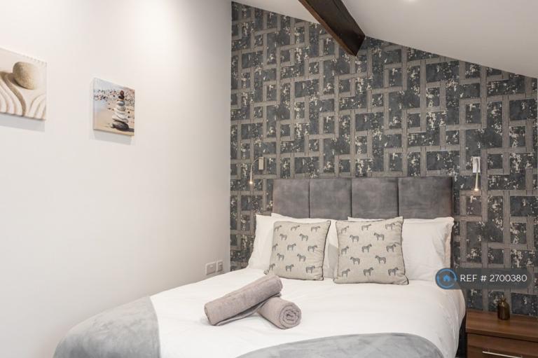 2 bedroom flat in West End Road, Morecambe, LA4 (2 bed) (#2700380)