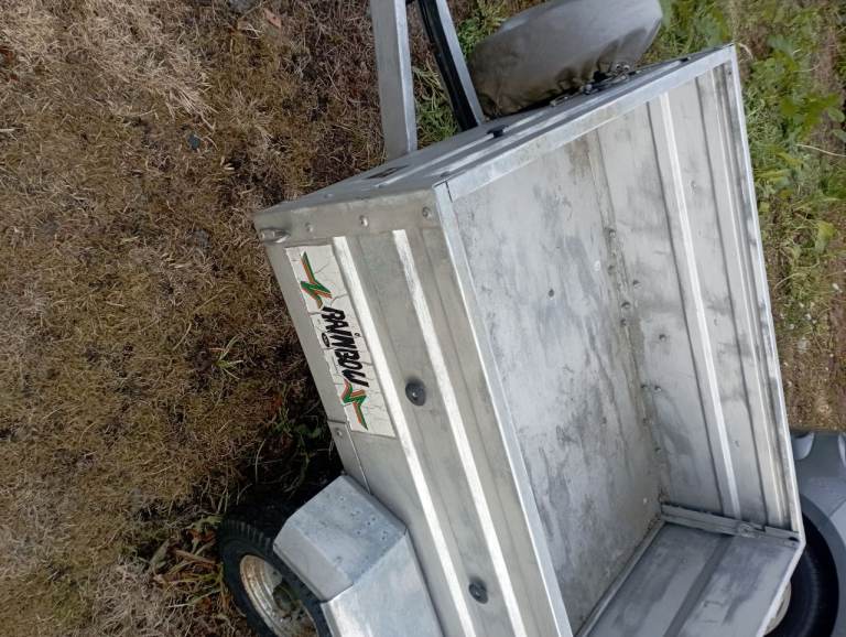 small towing trailer