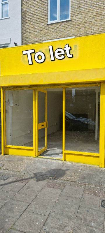 Shop to let in Peckham market street