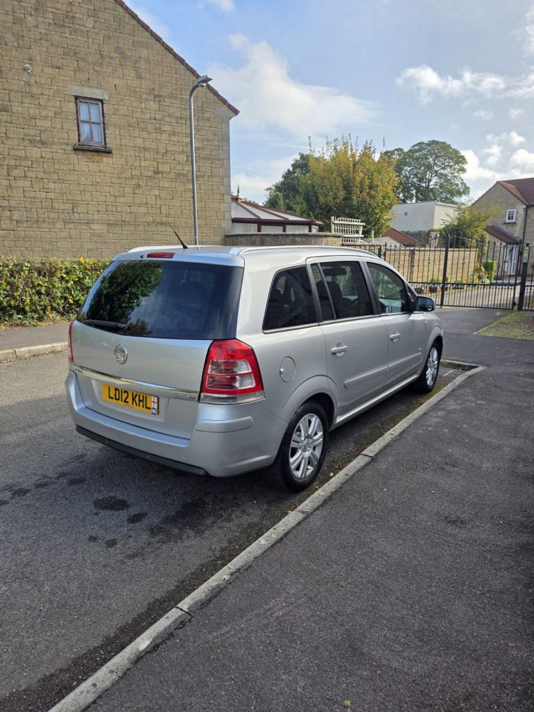 Vauxhall, ZAFIRA, MPV, 2012, Manual, 1686 (cc), 5 doors