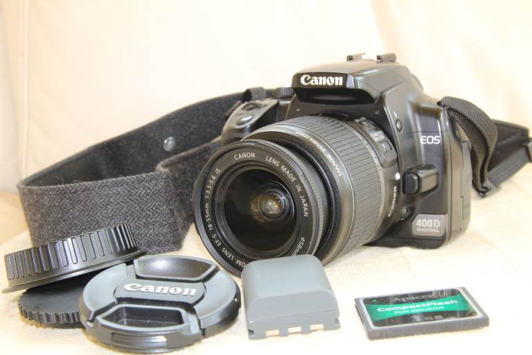 Fully working Canon EOS 400D digital camera and Canon Zoom Lens EF-S 18-55mm 1:3.5-5.6 IS bundle