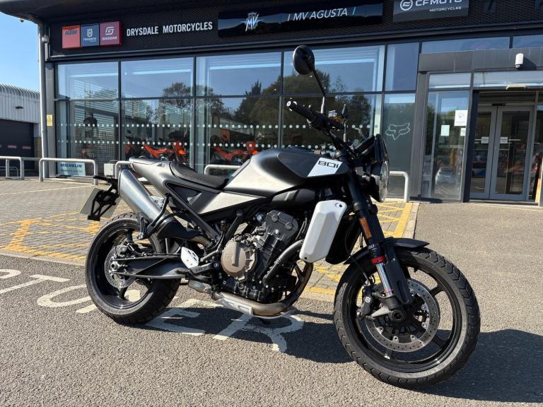 Husqvarna 801 SVARTPILEN