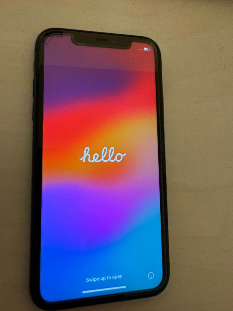 iPhone 11 64GB black - good condition