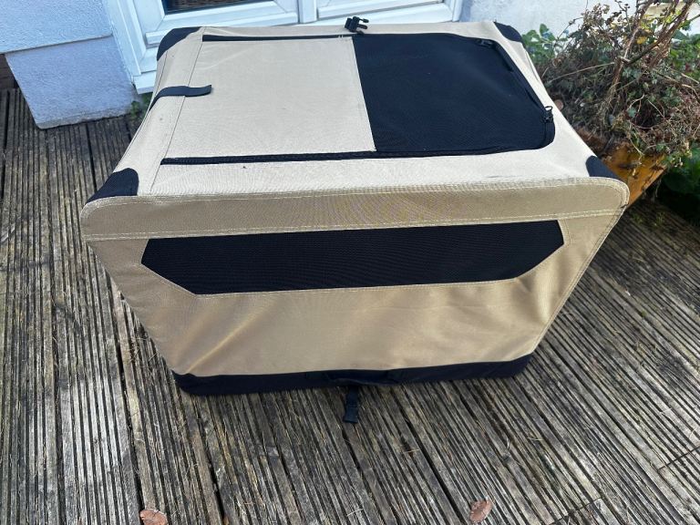 Travelling Dog Crate 