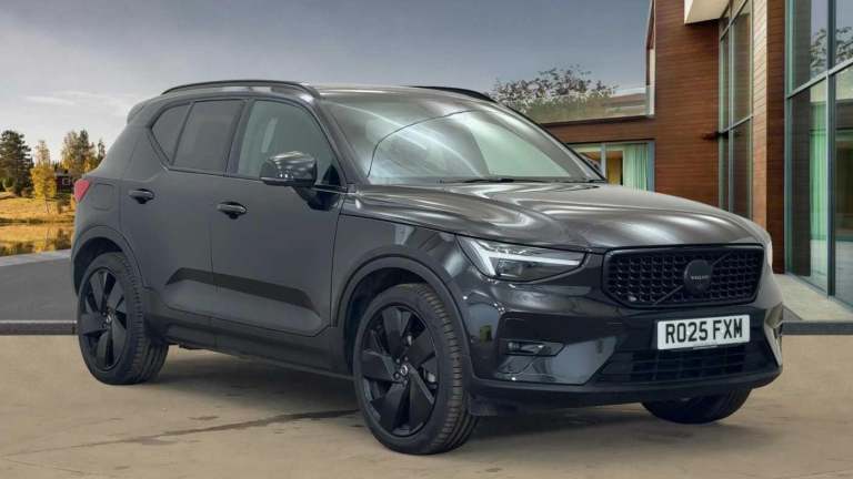 2025 Volvo XC40 2.0 B4P Ultra Black Edition 5dr Auto ESTATE PETROL Automatic
