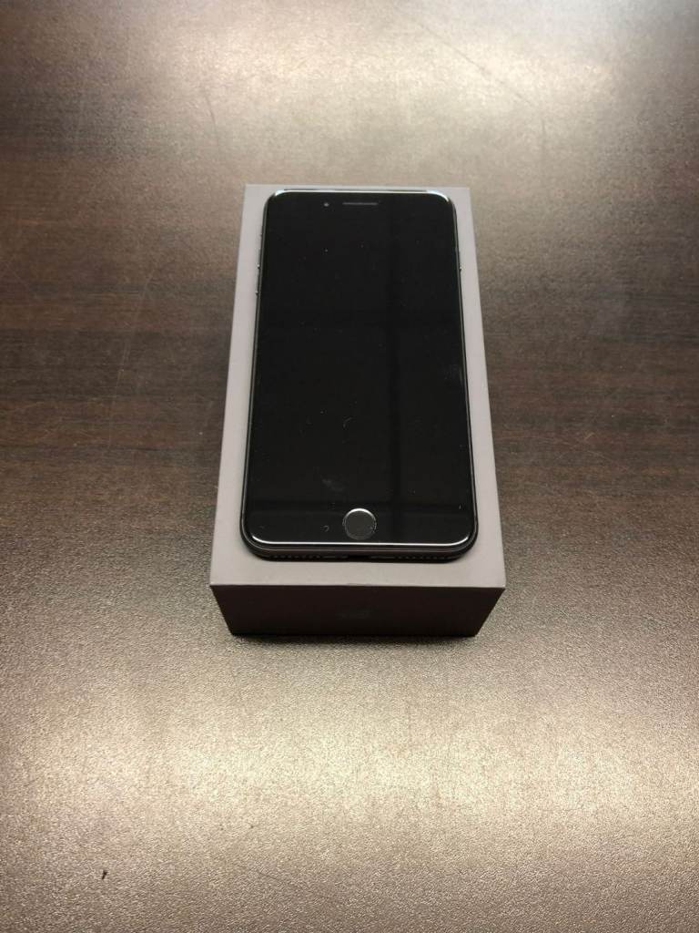 iPhone SE 2020 64gb £100 unlocked with warranty