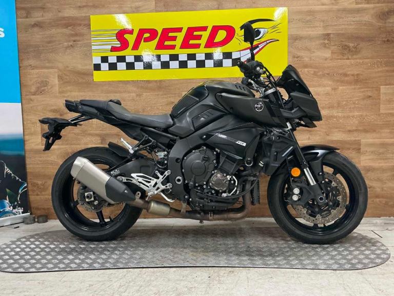 YAMAHA MT10