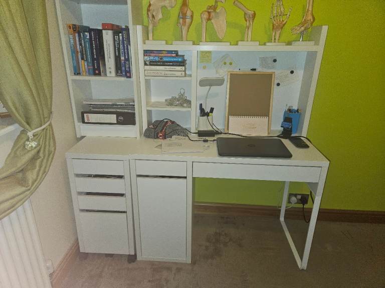 Ikea desk micke 
