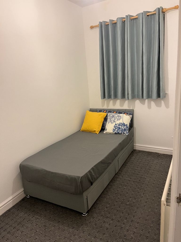 Room to rent 