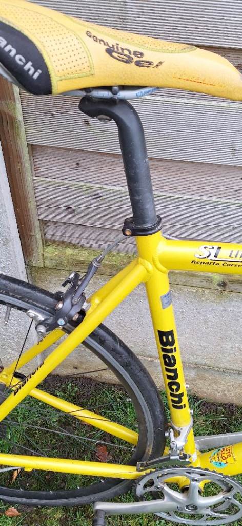 Road bike Bianchi 23in wheels 