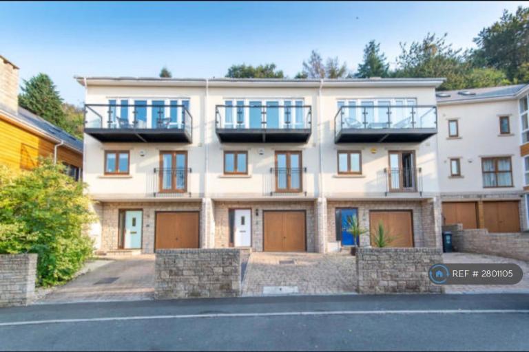 4 bedroom house in Brackenwood Gardens, Portishead, Bristol, BS20 (4 bed) (#2801105)