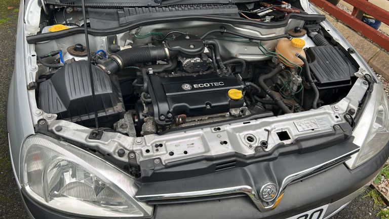 Vauxhall, CORSA, Hatchback, 2002, Manual, 1199 (cc),3 doors - Image 3