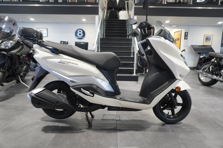 Suzuki Burgman Street 125EX, Pearl White. IN STOCK NOW