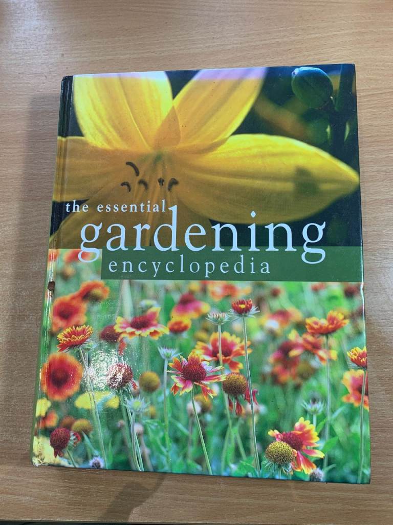 2006 "THE ESSENTIAL GARDENING ENCYCLOPEDIA" 2.6kg USA HARDBACK BOOK