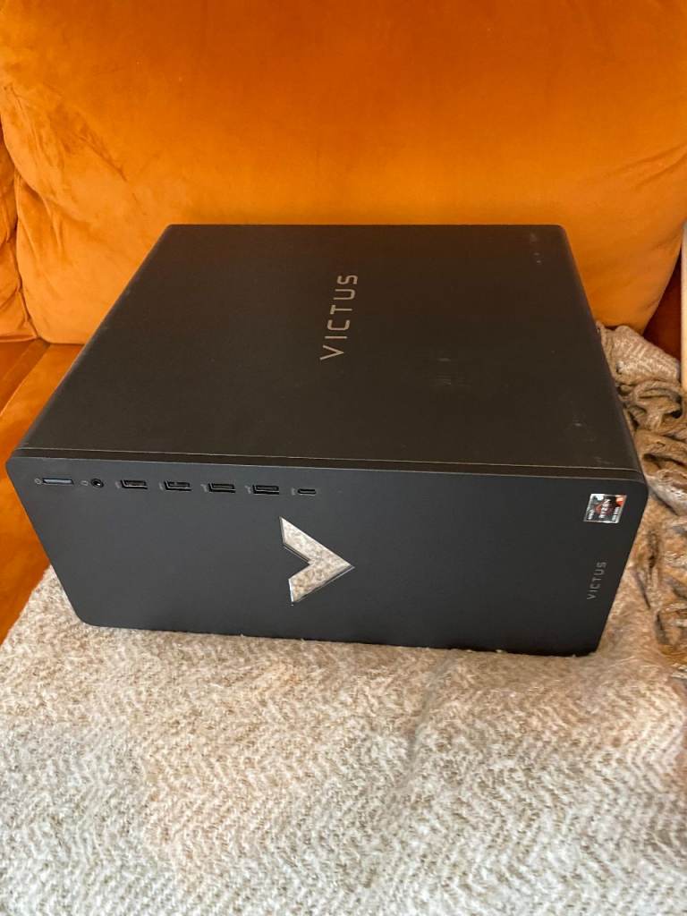 Gaming PC, Victus 15L - AMD Ryzen 5, RTX 3050 8GB, 512 GB SSD