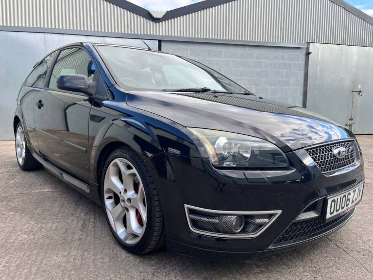 2006 Ford Focus 2.5 ST-2 3dr HATCHBACK Petrol Manual