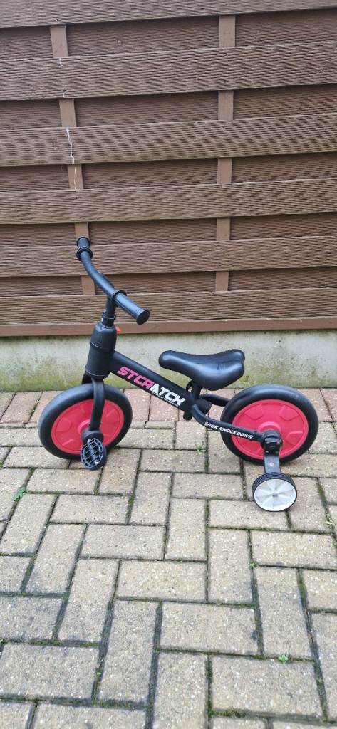 image for CHILDS BALANCE BIKE WITH REMOVEABLE STABILISERS. EXCELLENT CONDITION.