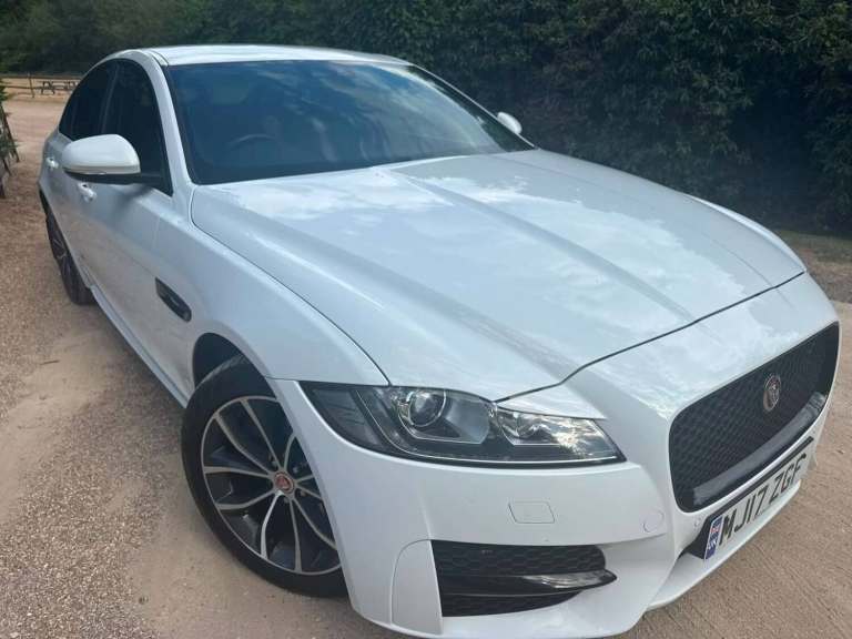 2017 Jaguar XF 2.0 XF R-Sport D Auto 4dr Saloon Diesel Automatic