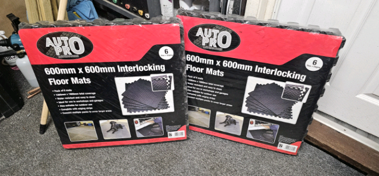 Interlocking floor mats foam