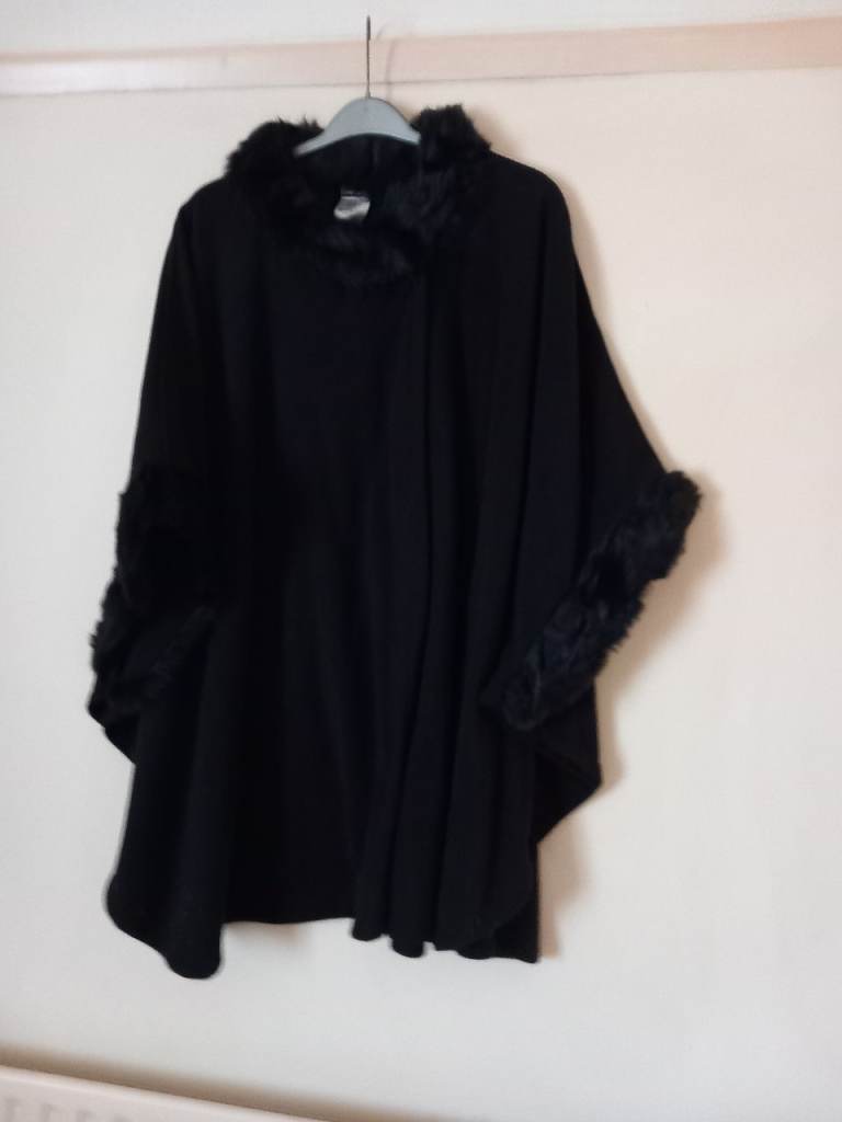   Womens Cape/ Wrap
