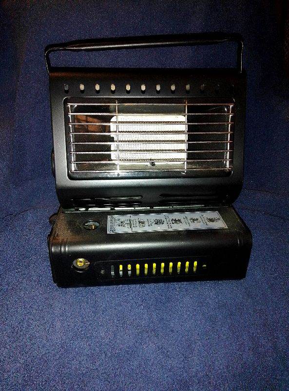 Portable small gas canister heater in great condition used a few times only.