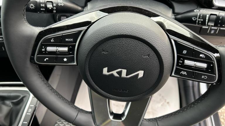 2025 Kia XCeed 1.5 T-GDi MT 3 HATCHBACK Petrol Manual