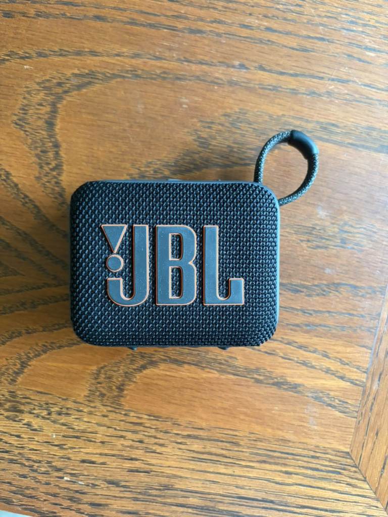JBL GO 4 Portable Bluetooth Speaker - Black, Good Condition