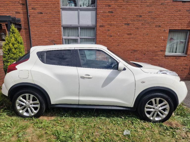 Nissan, JUKE, Hatchback, 2012, Manual, 1598 (cc), 5 doors