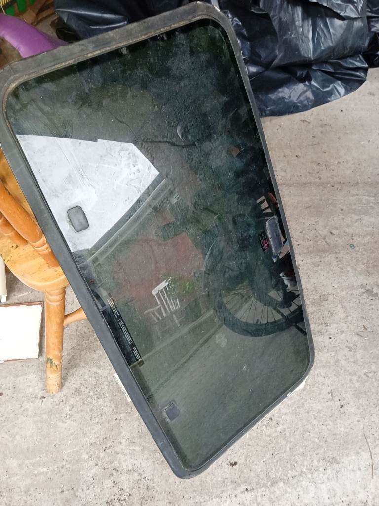 Van window 