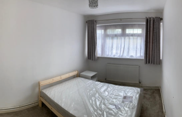 Double Rooms Bethnal Green £750/pm - Bills Inc | Low Deposit £400 | 2 Rooms!