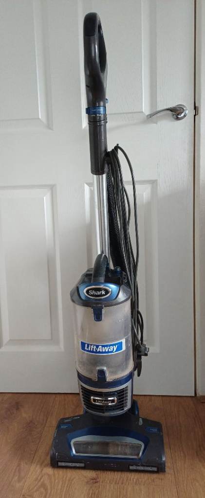 Shark Liftaway Vacuum Cleaner 