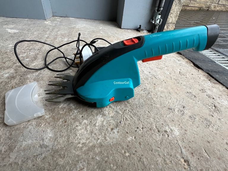 GARDENA Cordless Grass Shears – Good Condition with Charger