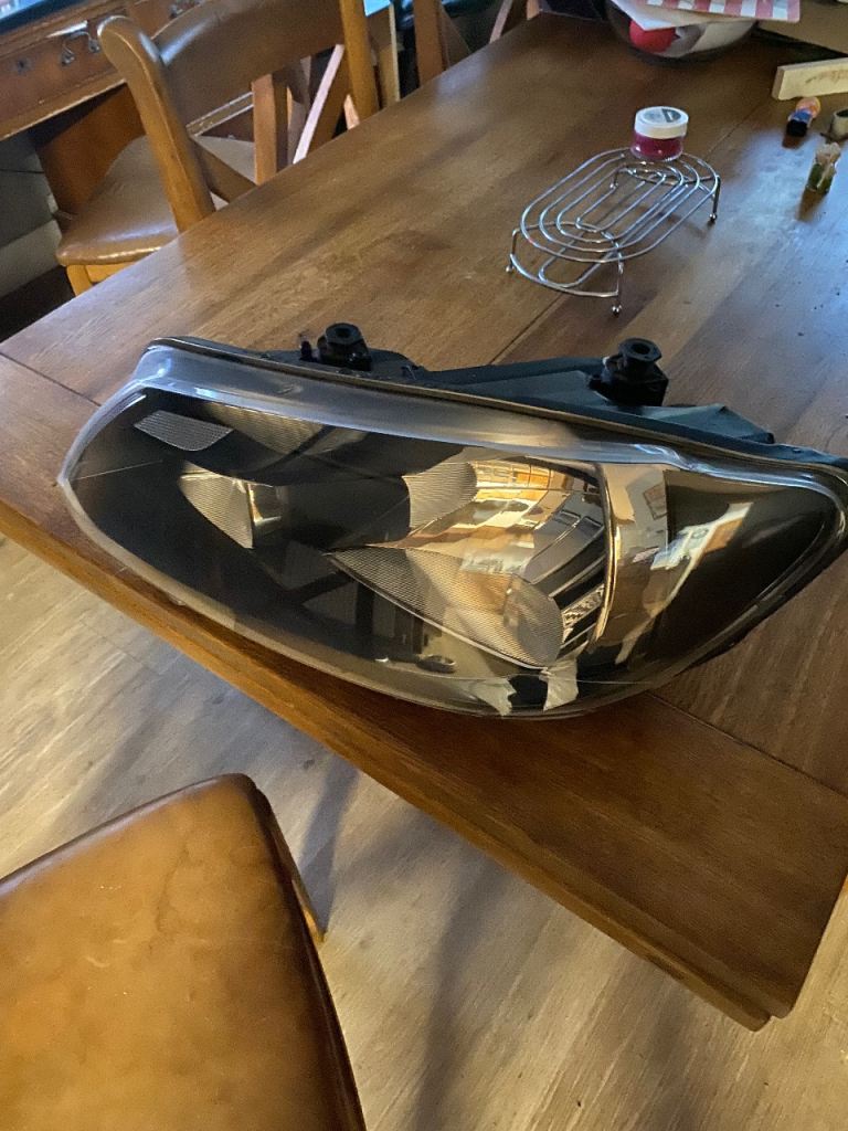 VW Caddy Mk3 near side headlight unit 