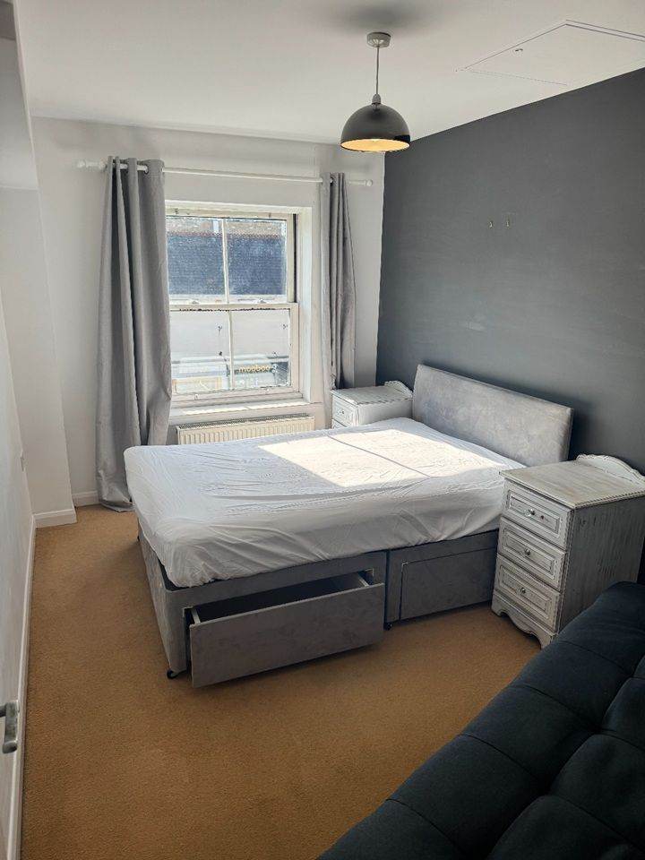 Lovely 1 bedroom flat modern self contained bathroom kitchen fully furnished CENTRAL WORTHING BN11
