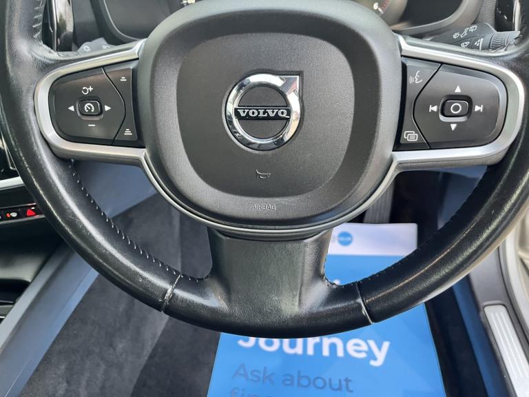 VOLVO V60 2.0 Momentum Plus D3 Silver Manual Diesel 2019