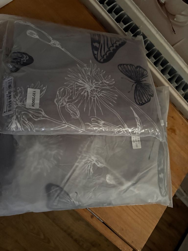 Brand New Grey Butterfly & Dandelion Duvet Cover Set