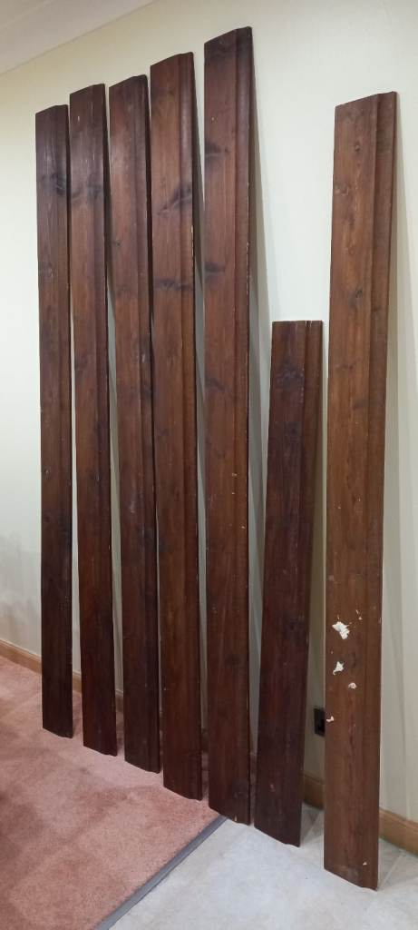 8 Skirting Boards (Dark brown) Only £28 