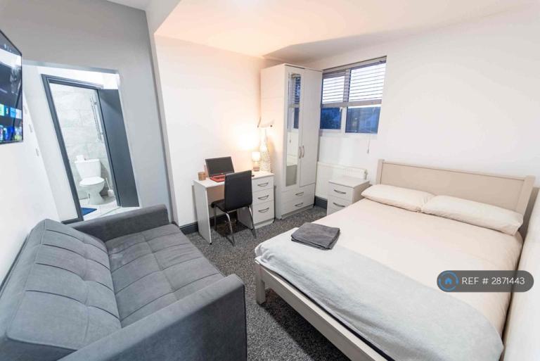 1 bedroom in Bournbrook Road, Birmingham, B29 (#2871443)