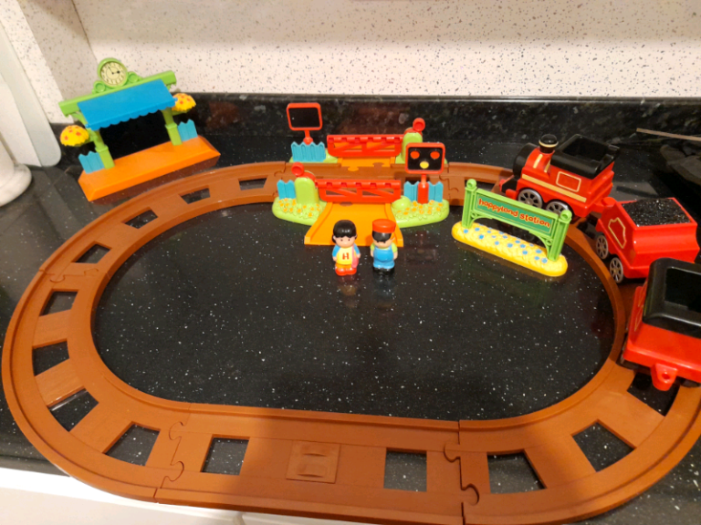 ELC Happyland Motion Train Set
