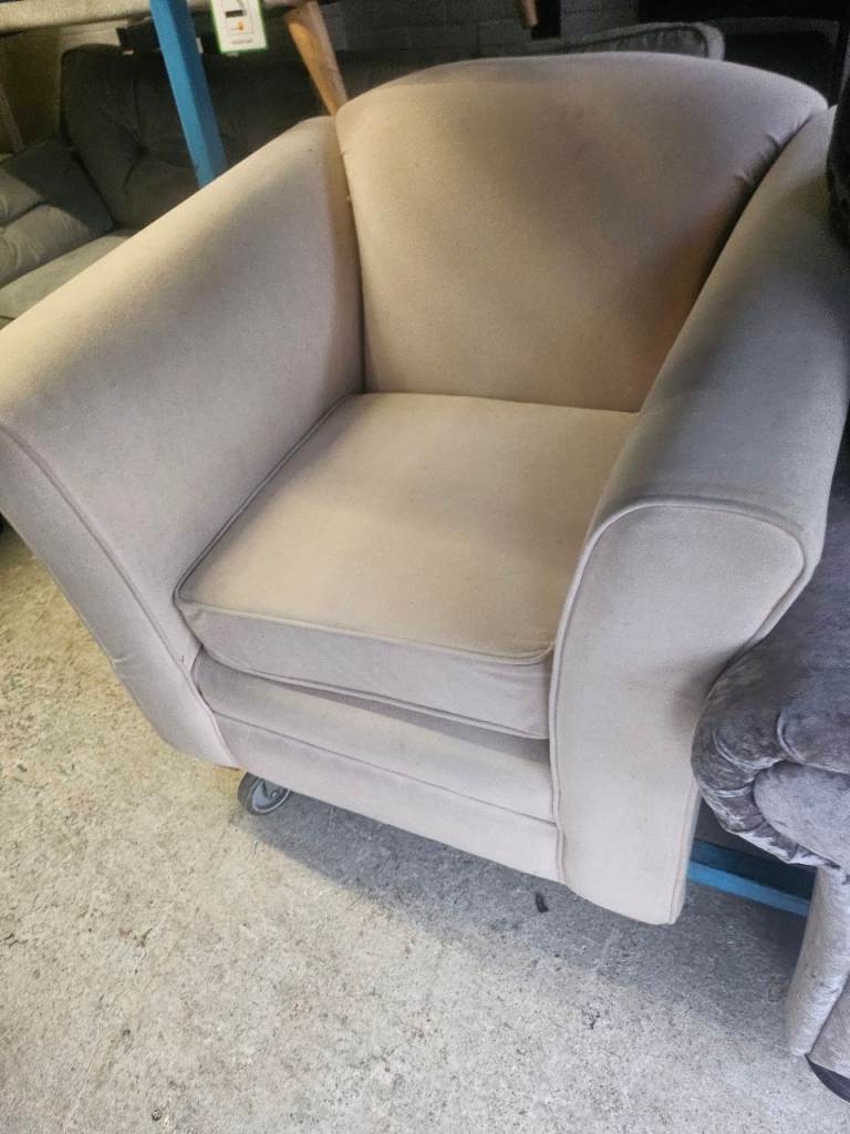 Exdisplay next chair cream 