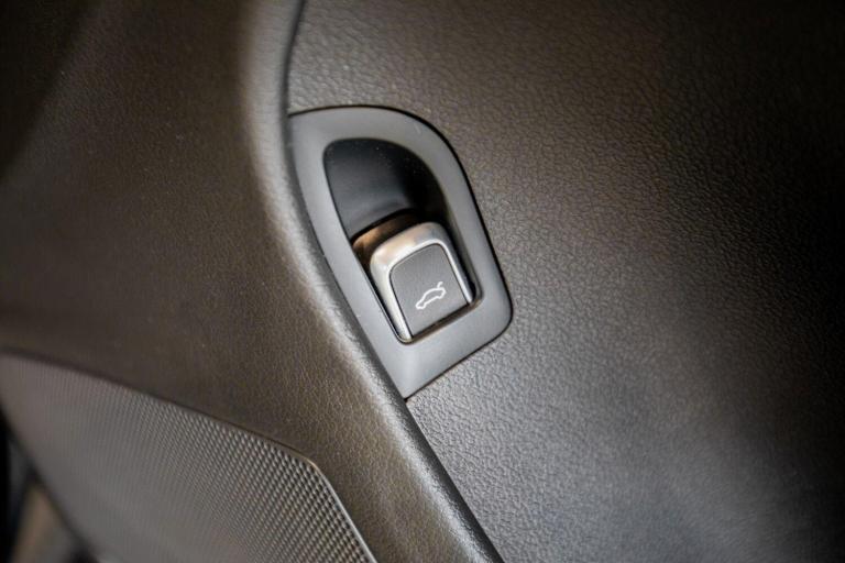 2015 Audi A4 2.0 TDI Ultra 163 SE Technik 5dr ESTATE DIESEL Manual