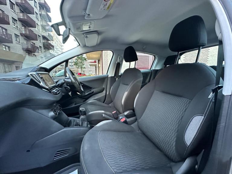 2017 Peugeot 208 1.2 PureTech Active Euro 6 5dr HATCHBACK Petrol Manual