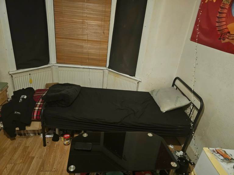 A furnished double room (14 m²)