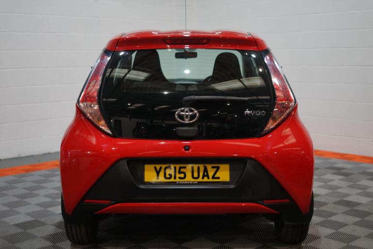 2015 Toyota AYGO 1.0 VVT-i x-play Euro 5 5dr Euro 5 HATCHBACK Petrol Manual