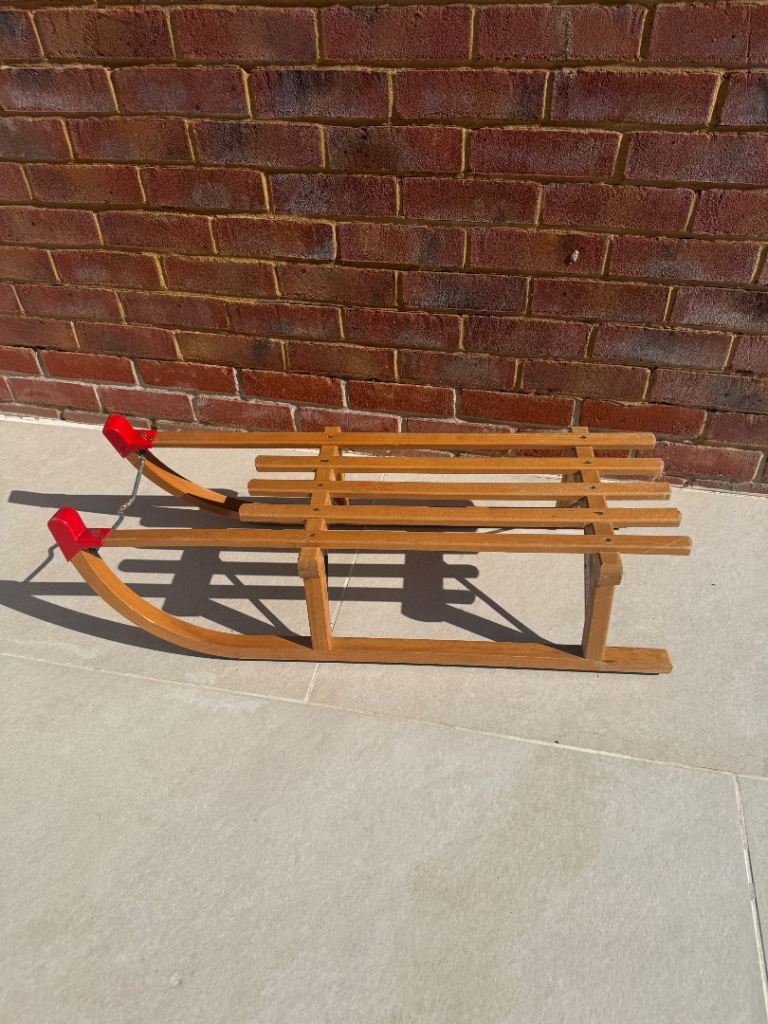 Gloco Davoser wooden vintage sleigh