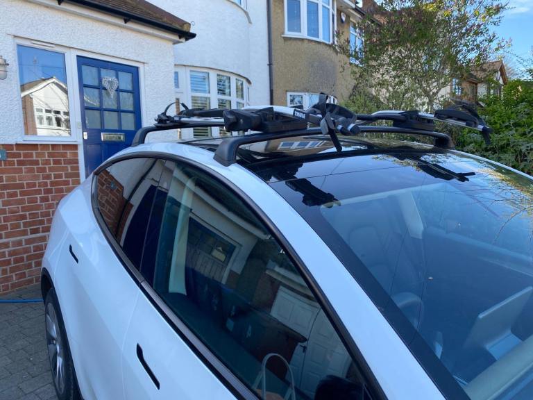 Tesla Model Y Roof Bar