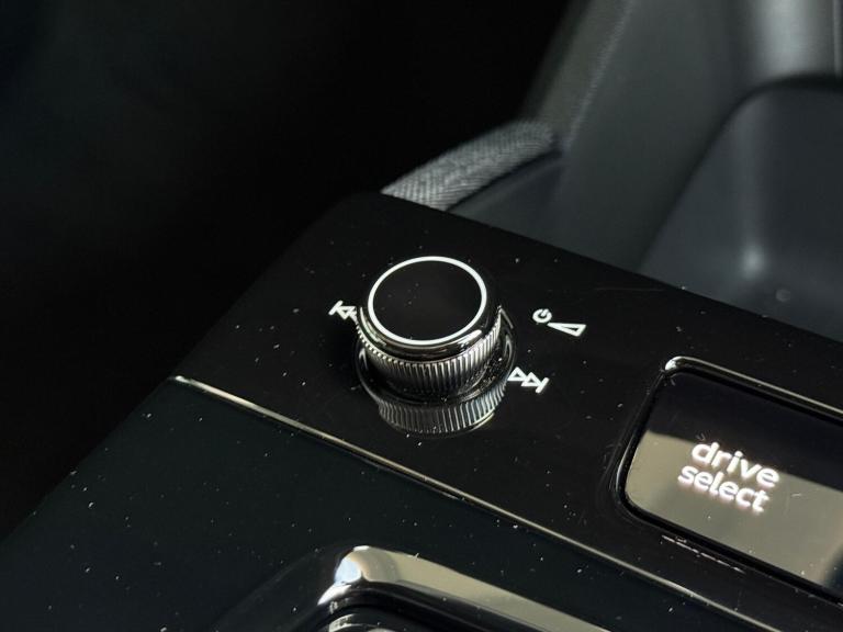 2025 Audi Q6 e-tron 83kWh S line SUV 5dr Electric Auto (252 ps) ESTATE Electric Automatic