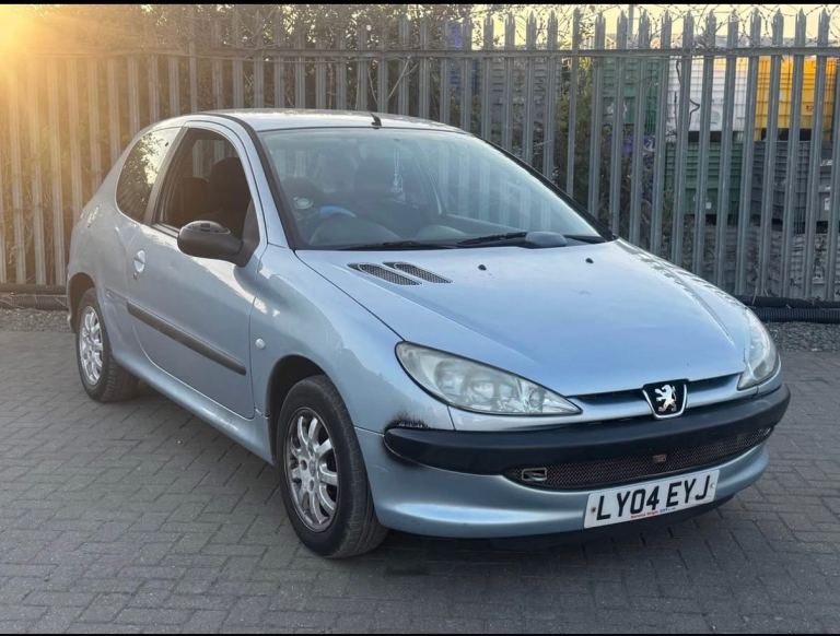 Peugeot, 206, Hatchback, 2004, Manual, 1124 (cc), 3 doors